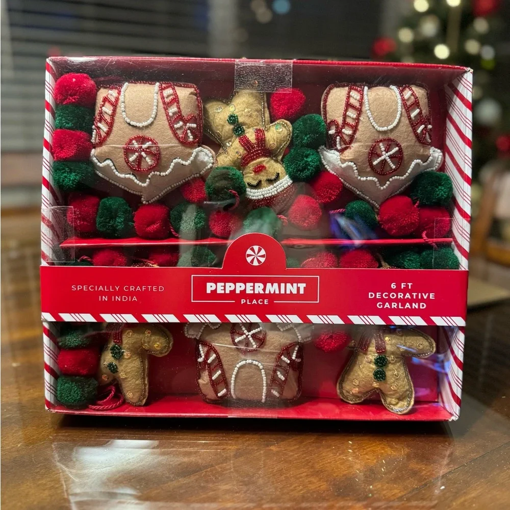 Gingerbread House Garland